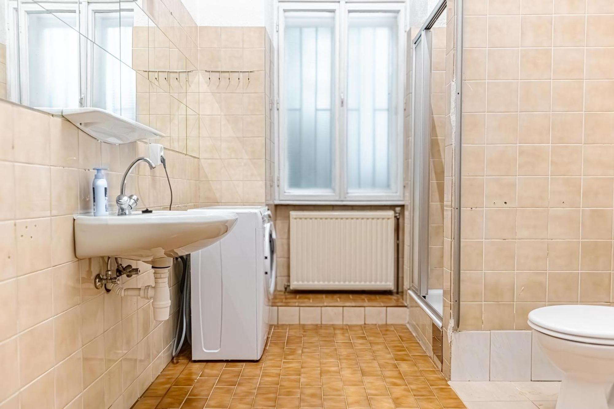 Apartment Chic - Very And Well Connected *