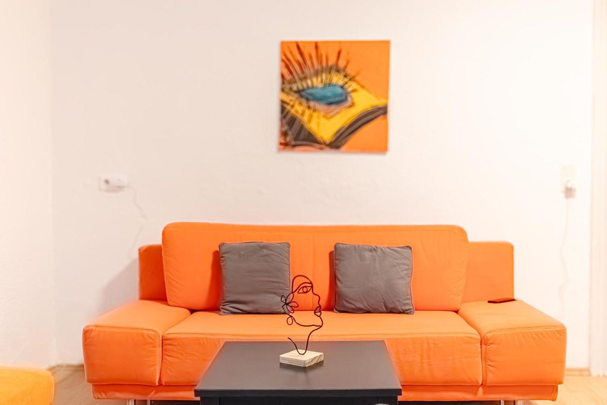 Chic - Very And Well Connected Apartment *