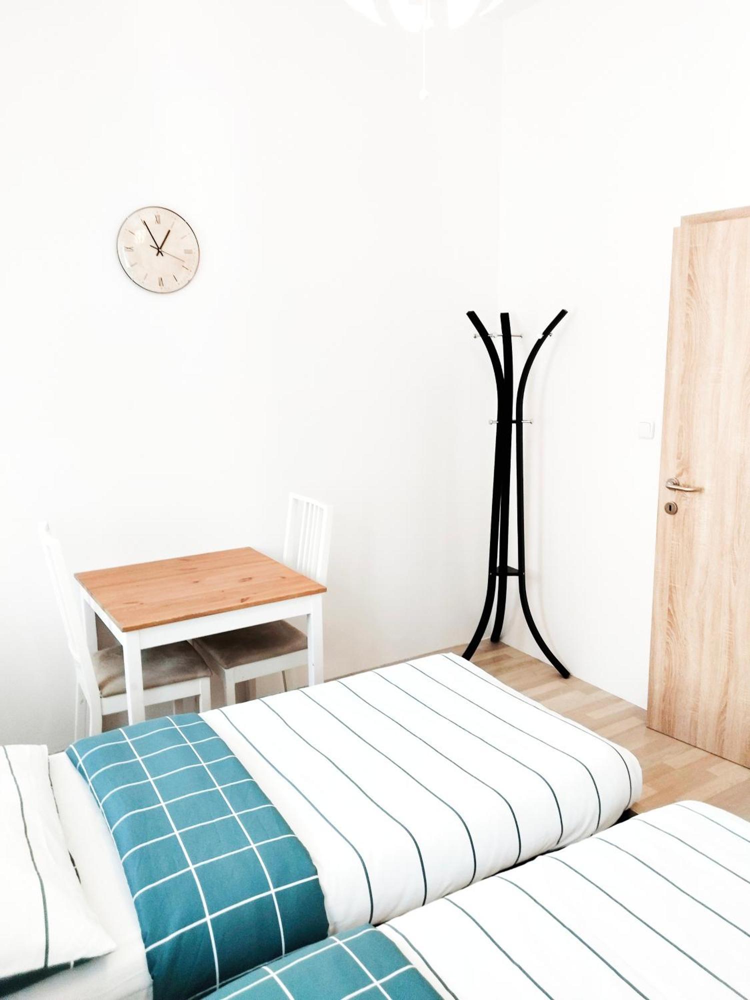 Hostel Favorit-rooms Direkt Metro-u1 Connection To Centralstation And City-center Vienna