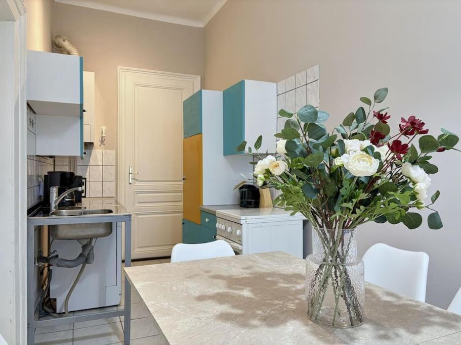 10 Minutes To Mariahilfer Strasse I Naehe Zentrum Apartment