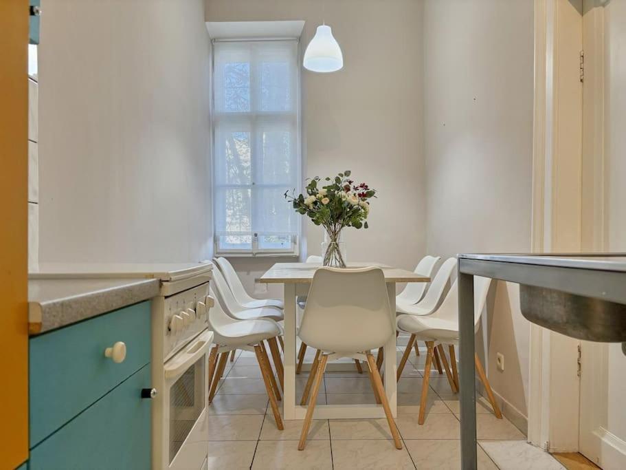 10 Minutes To Mariahilfer Strasse I Naehe Zentrum Apartment *