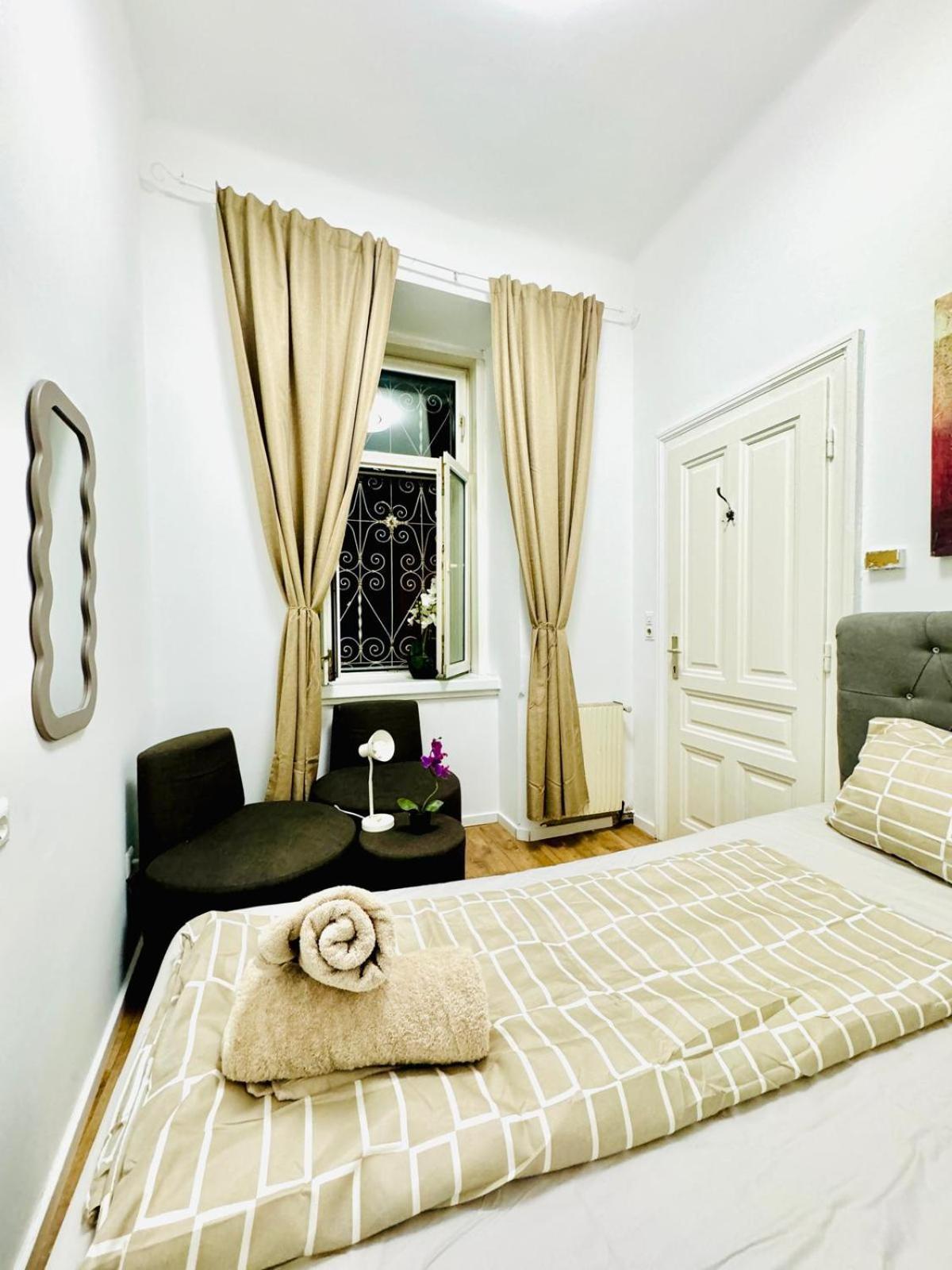 Cozy 9br Shared Apartment, Only 12min Walk To Augarten * Vienna