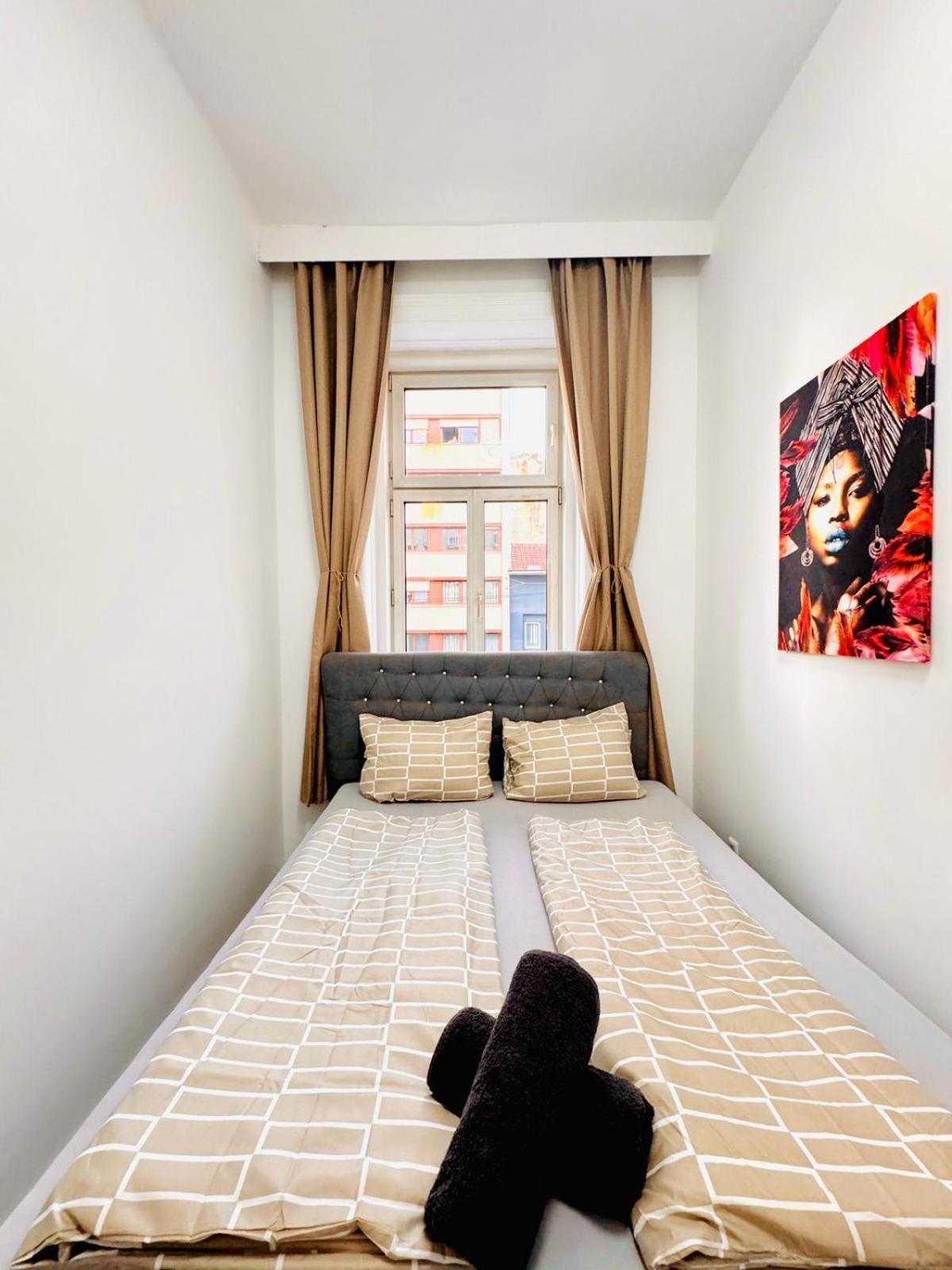 Apartment Cozy 9br Shared Apartment, Only 12min Walk To Augarten Vienna