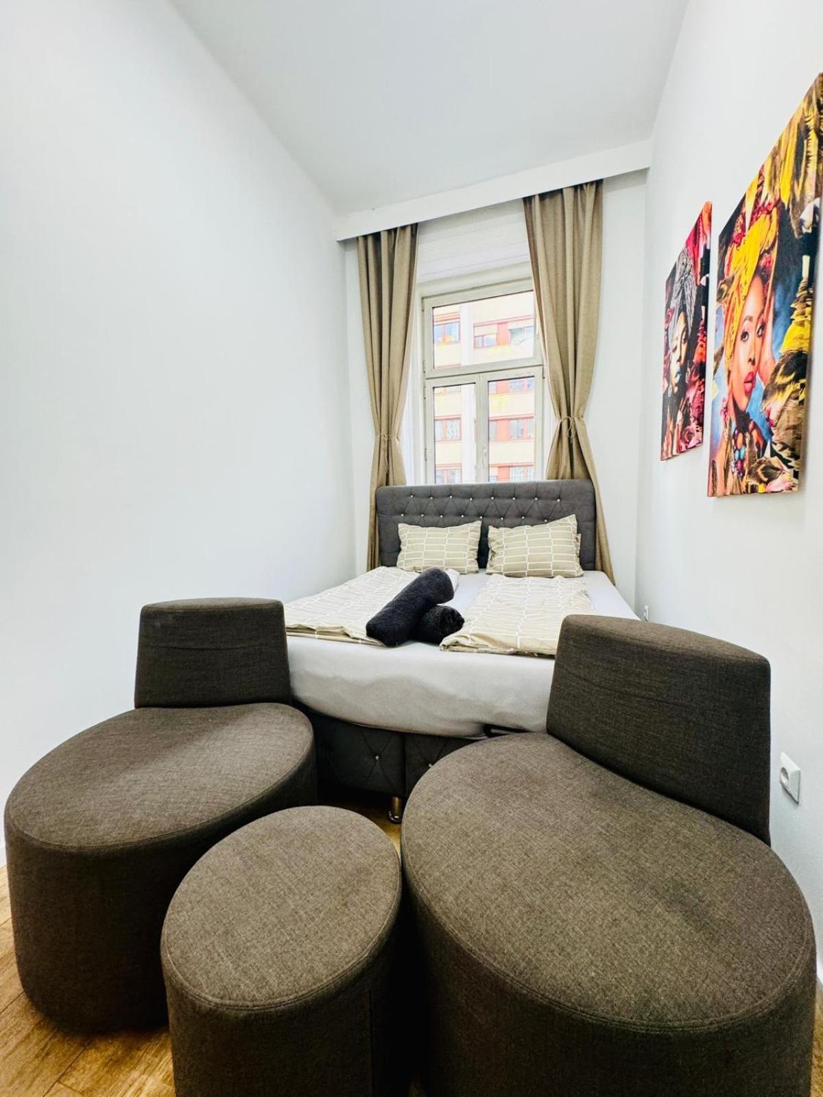 Cozy 9br Shared Apartment, Only 12min Walk To Augarten Vienna