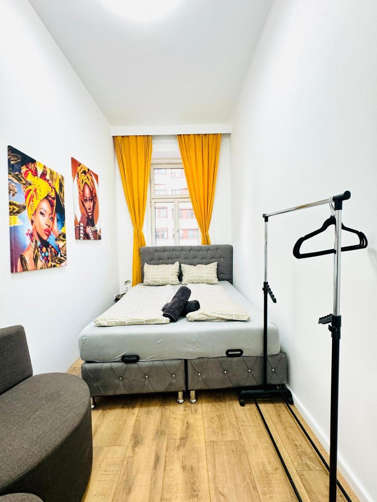 Cozy 9br Shared Apartment, Only 12min Walk To Augarten