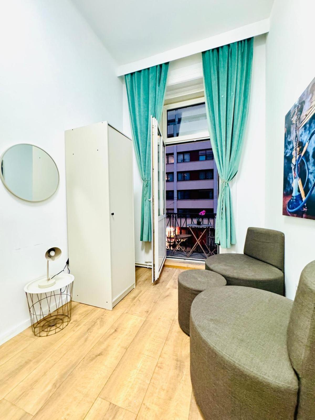 Apartment Cozy 9br Shared Apartment, Only 12min Walk To Augarten *