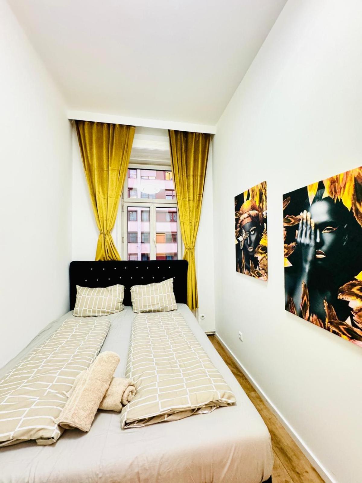 Cozy 9br Shared Apartment, Only 12min Walk To Augarten