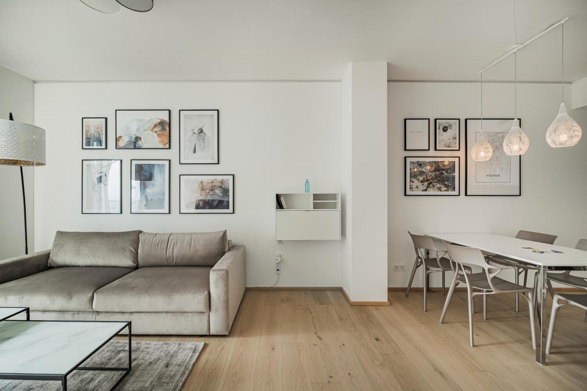 Luxury With View Over And Pool Apartment Vienna