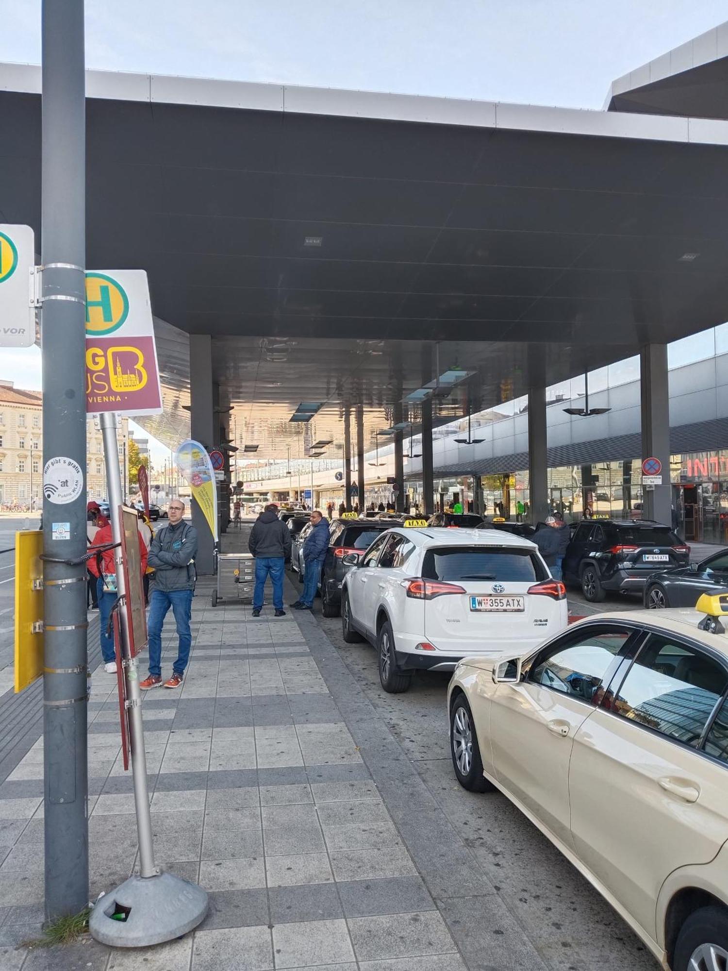 Favorit-rooms Direkt Metro-u1 Connection To Centralstation And City-center