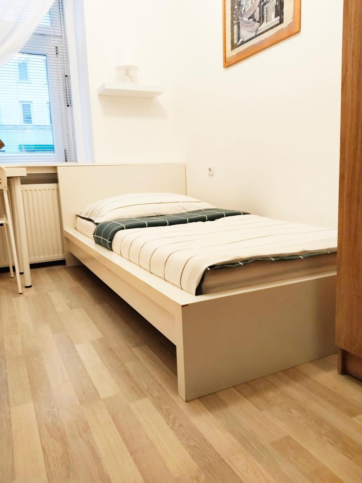 Hostel Favorit-rooms Direkt Metro-u1 Connection To Centralstation And City-center Vienna