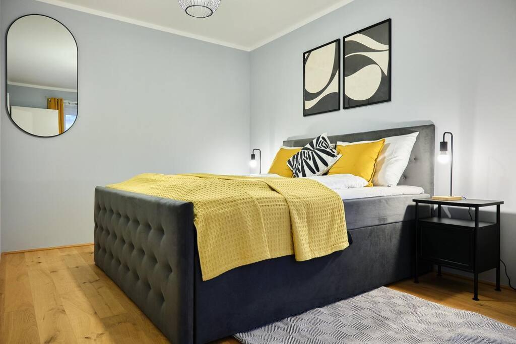 Apartment Free Parking I Balcony I 5 Min To Train Station Wien