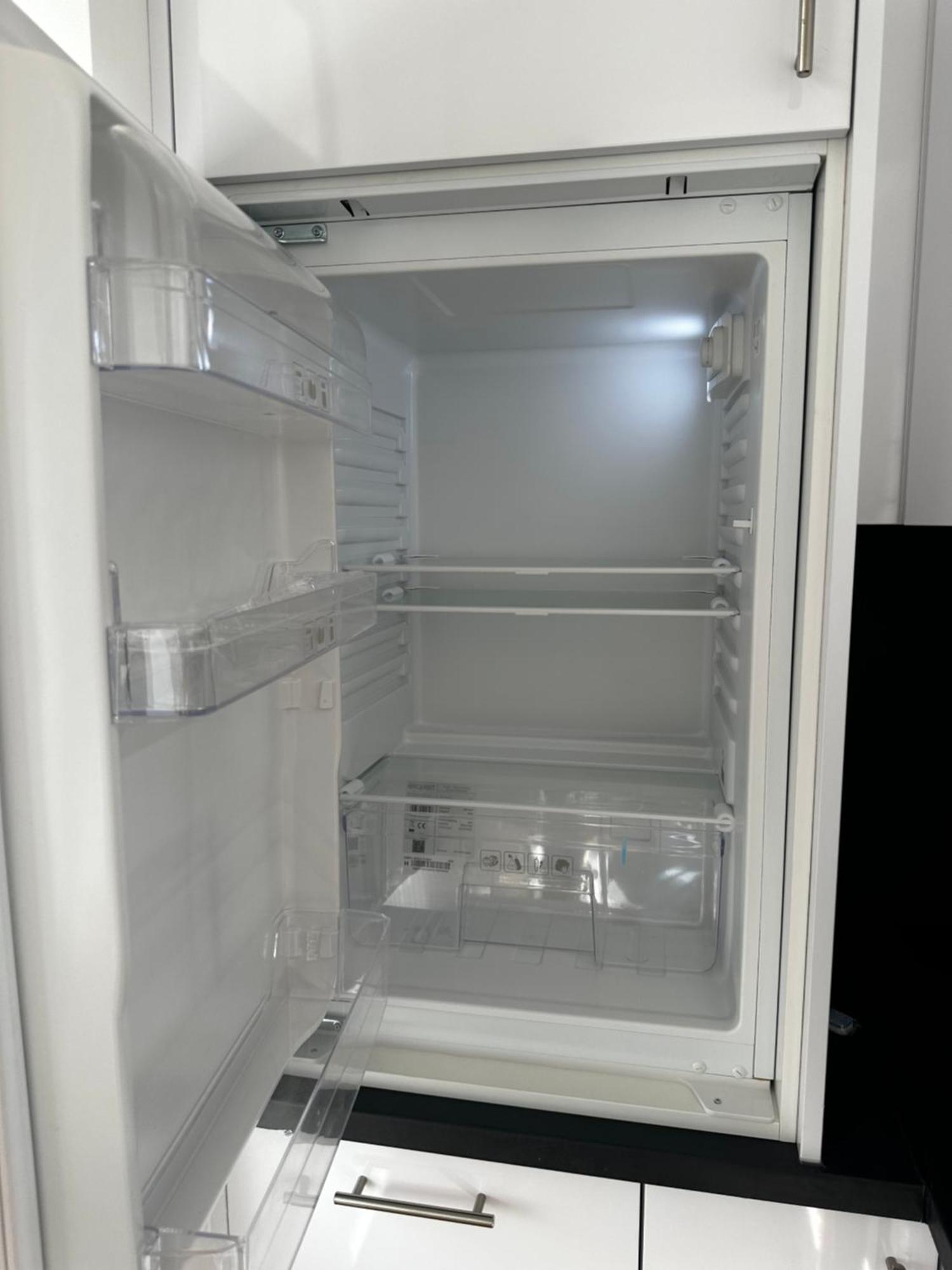 Apartment 2 25 *