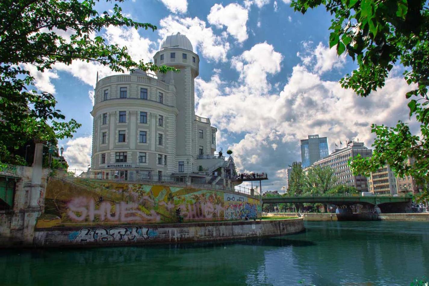 Charming Historical Near Centre Apartment Vienna