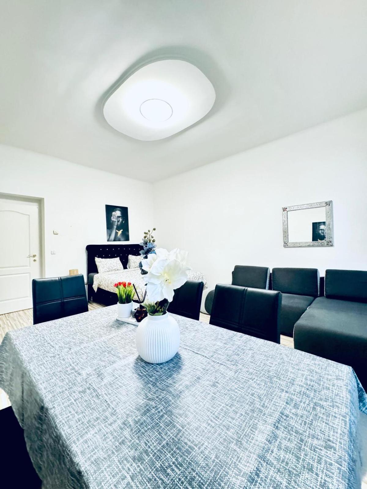 Appartamento Affordable 2br Apartment, Close To Danube River *