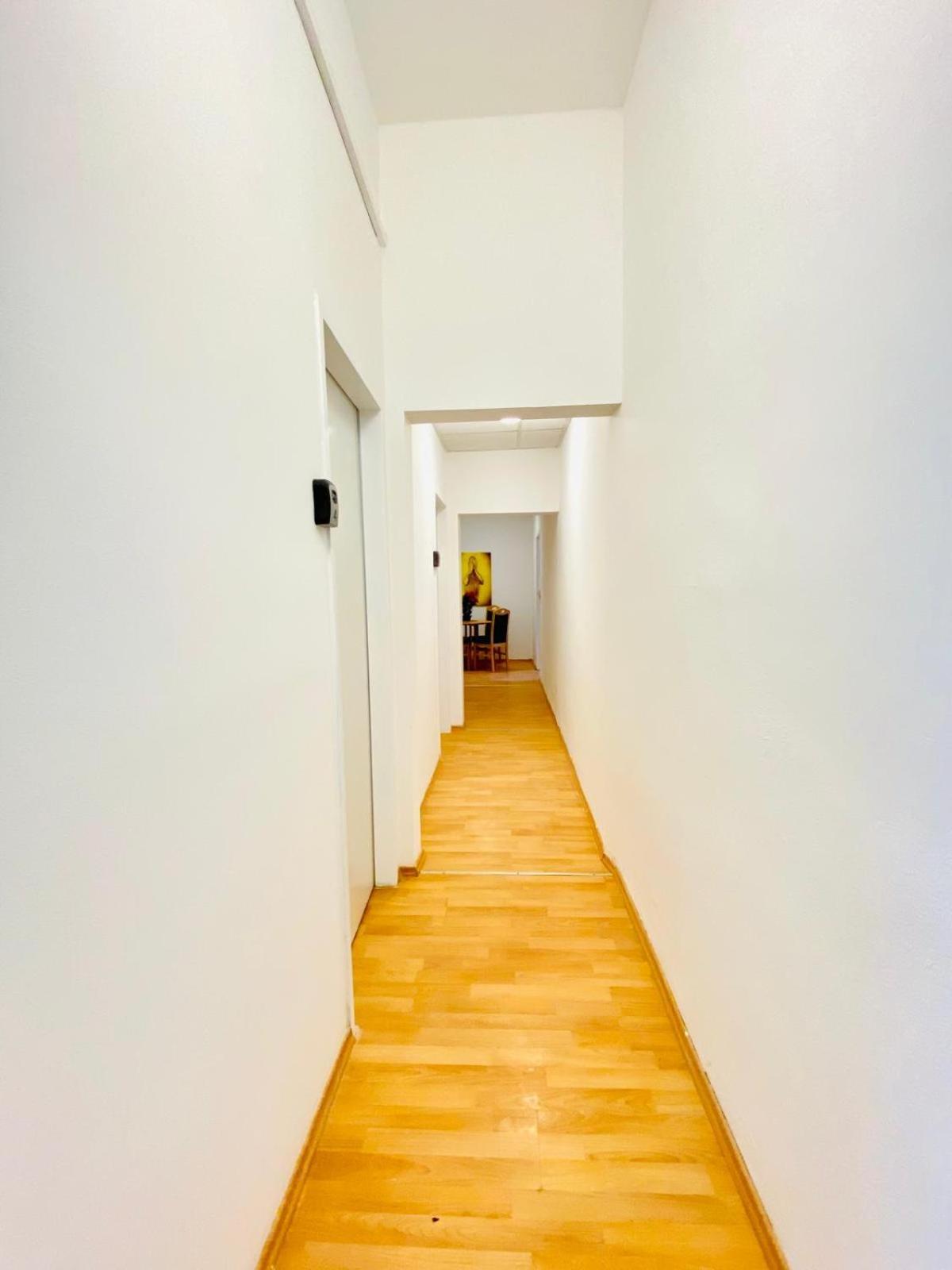 Bright 5br Shared W Great Transport Link Wien