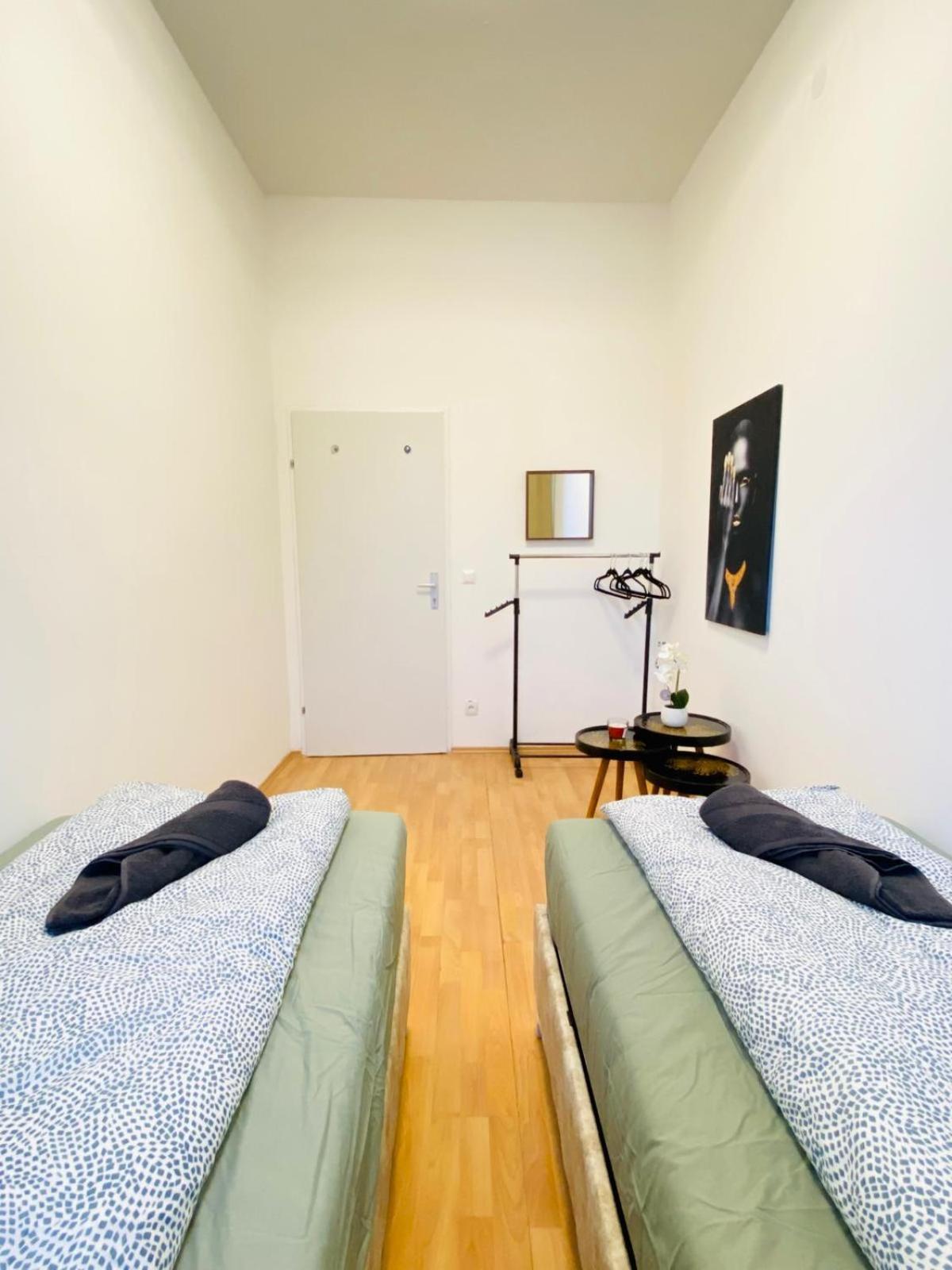 Apartment Bright 5br Shared W Great Transport Link Wien