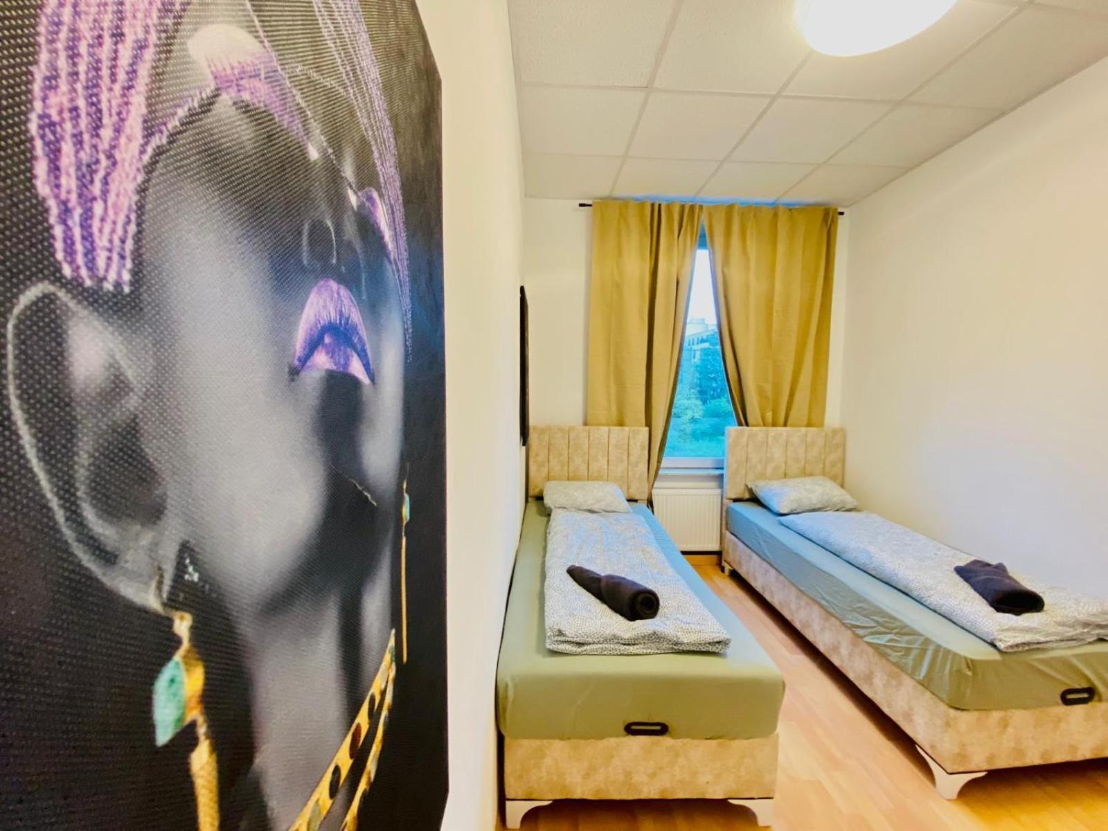 Apartment Bright 5br Shared W Great Transport Link