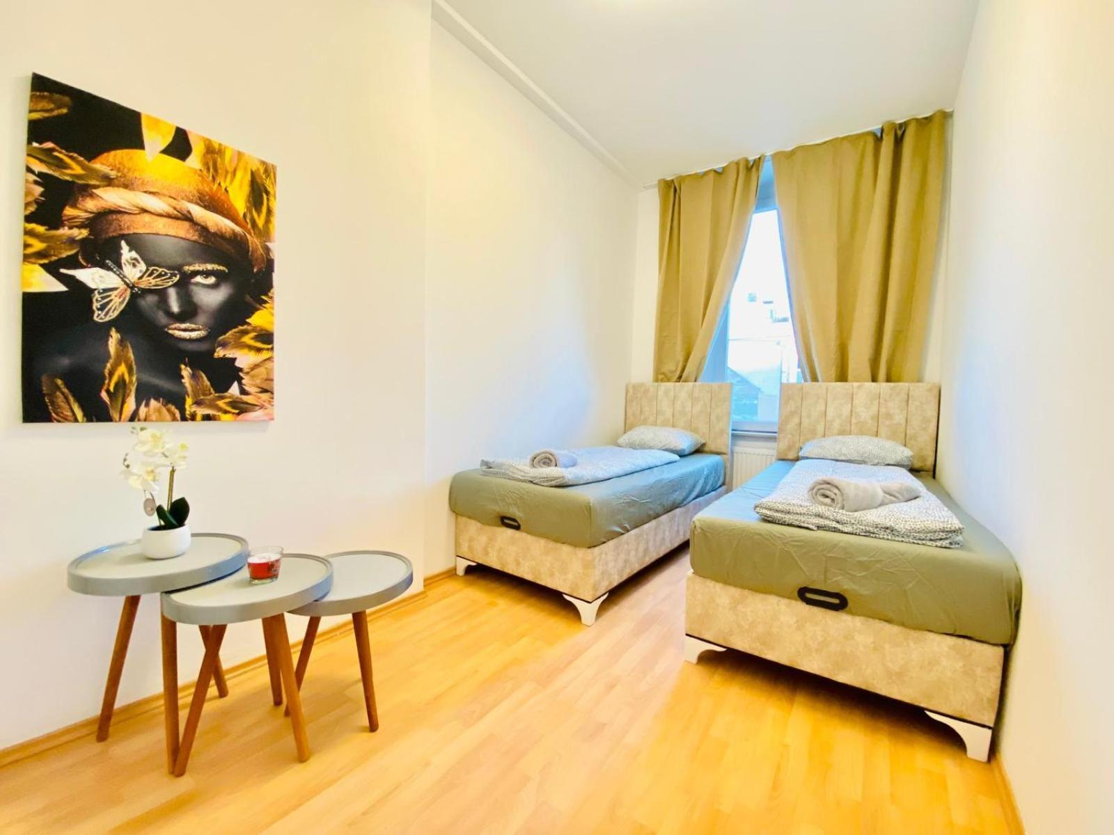 Bright 5br Shared W Great Transport Link Apartment *