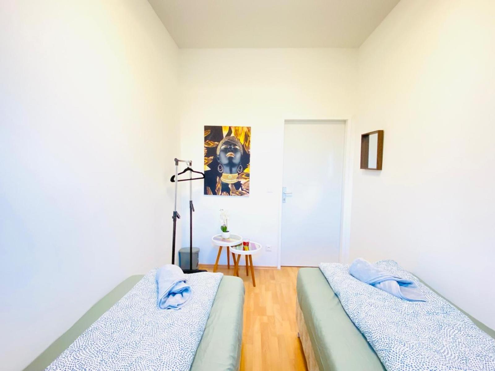 Bright 5br Shared W Great Transport Link Apartment *