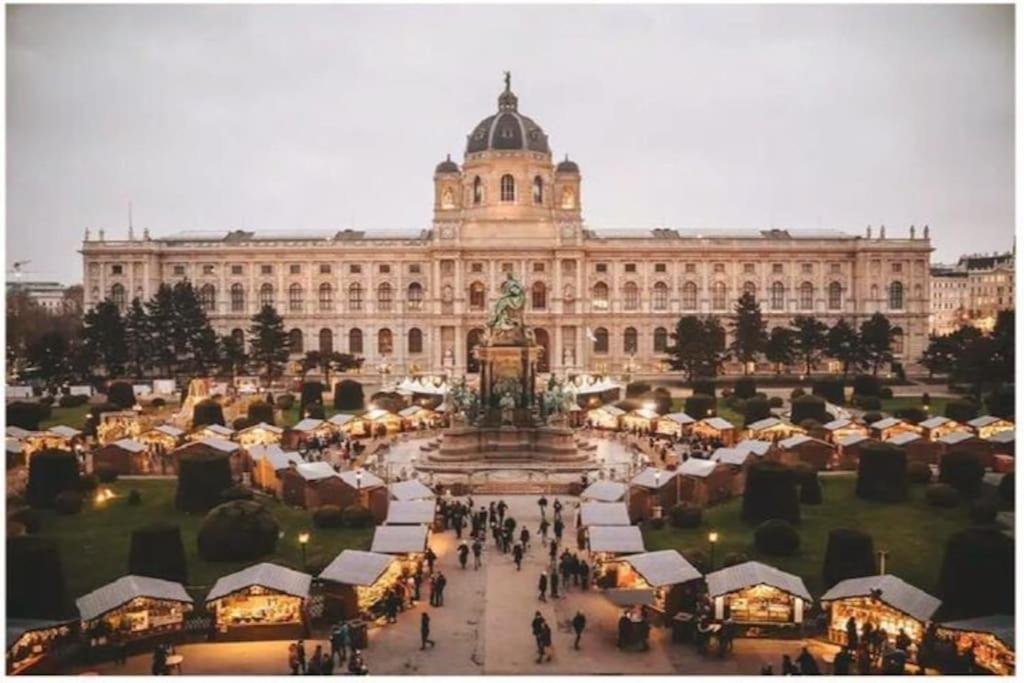 Deluxe Mit * Vienna