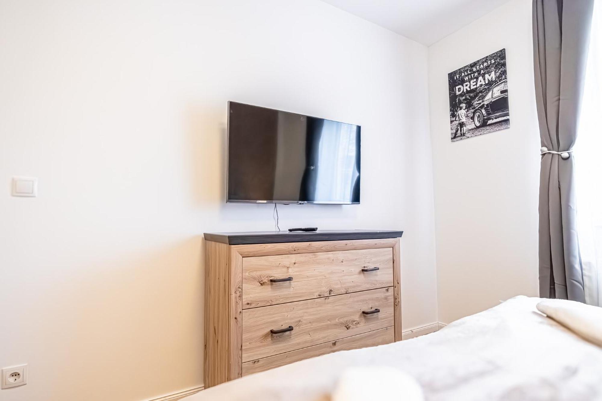 Appartamento Charming 1br And 1lr Modern Design Donaustadt