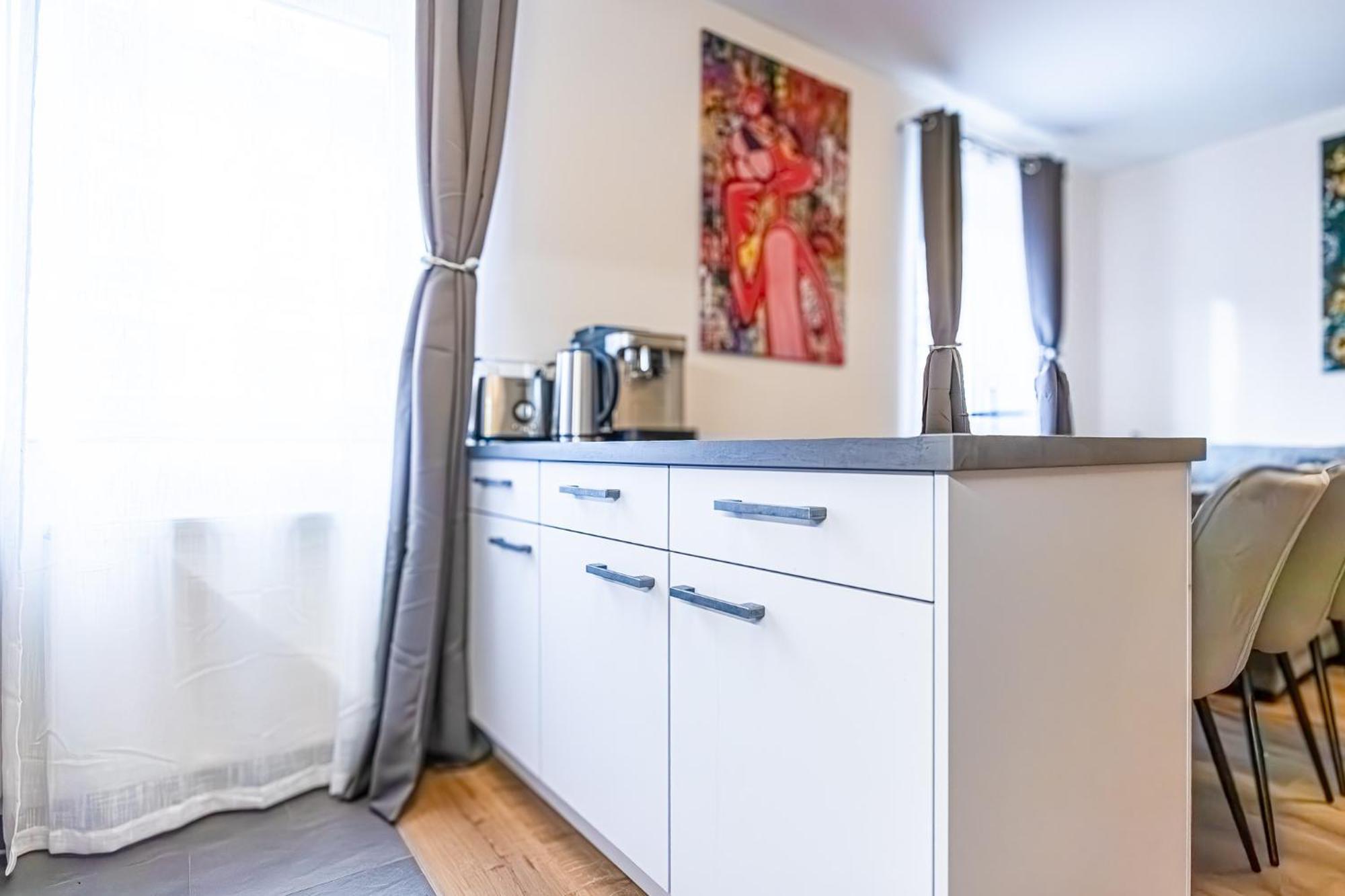Charming 1br And 1lr Modern Design Donaustadt Apartment Wien