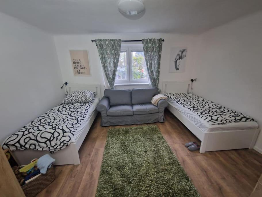 Haus Mit Garten, U Bahn Naehe, Gratis Parkplaetze Holiday home Vienna