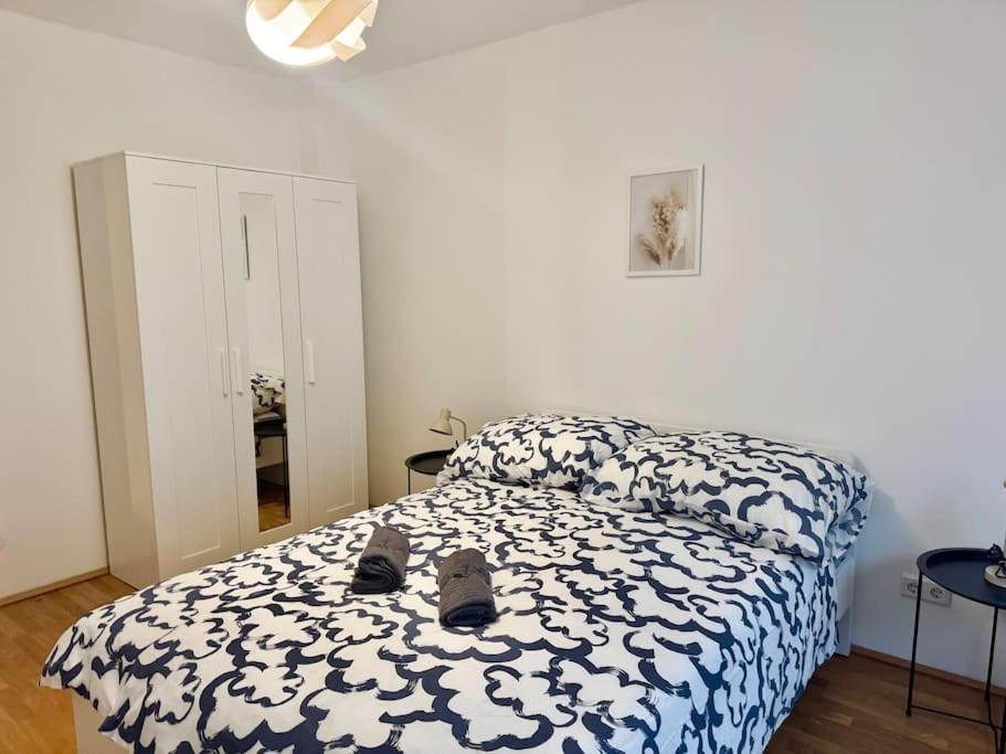 Spacious Rooftop With Balcony * Vienna