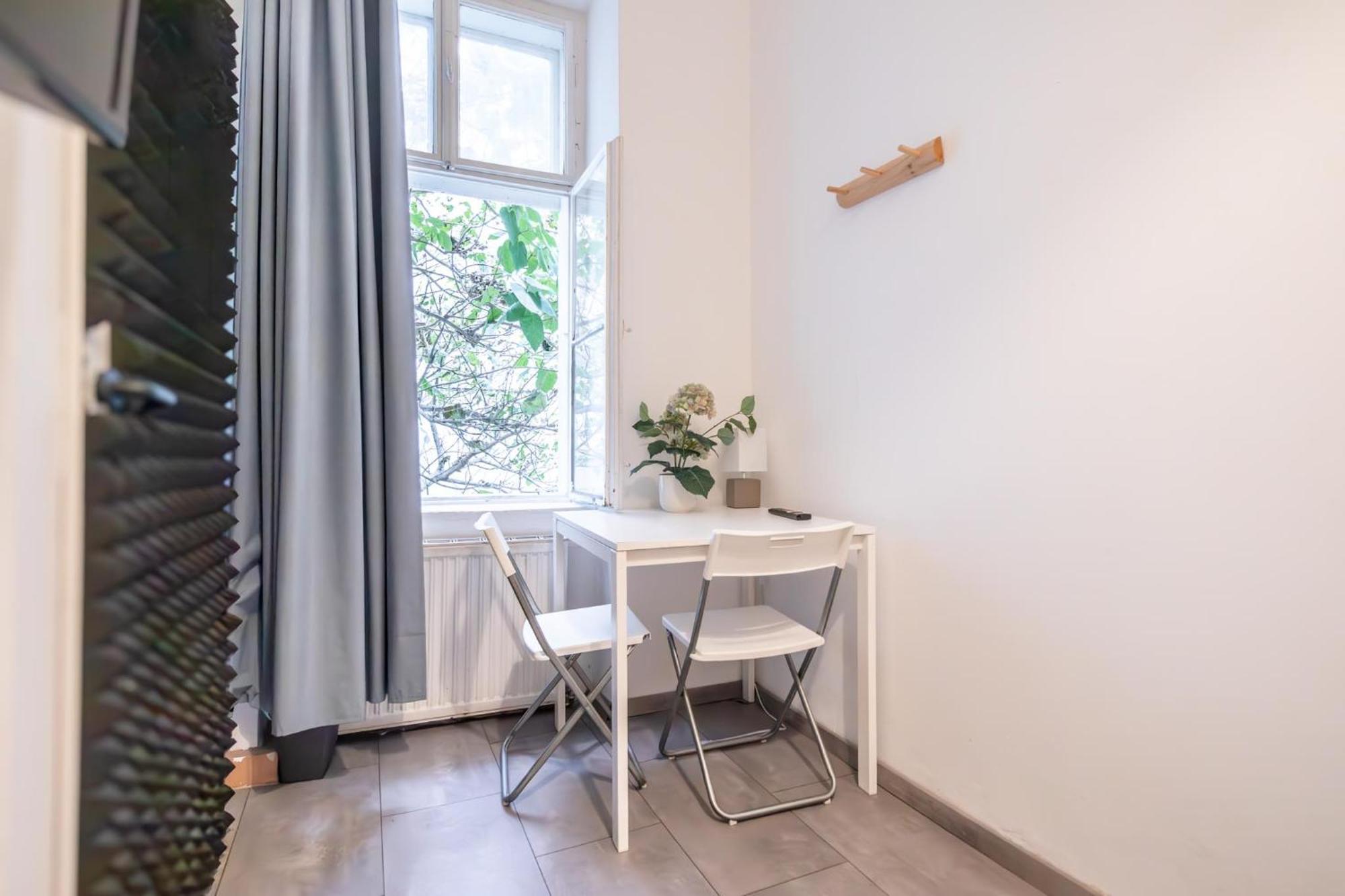 Central Belvedere 3br Shared - 12 Min From City Center Apartment Wien
