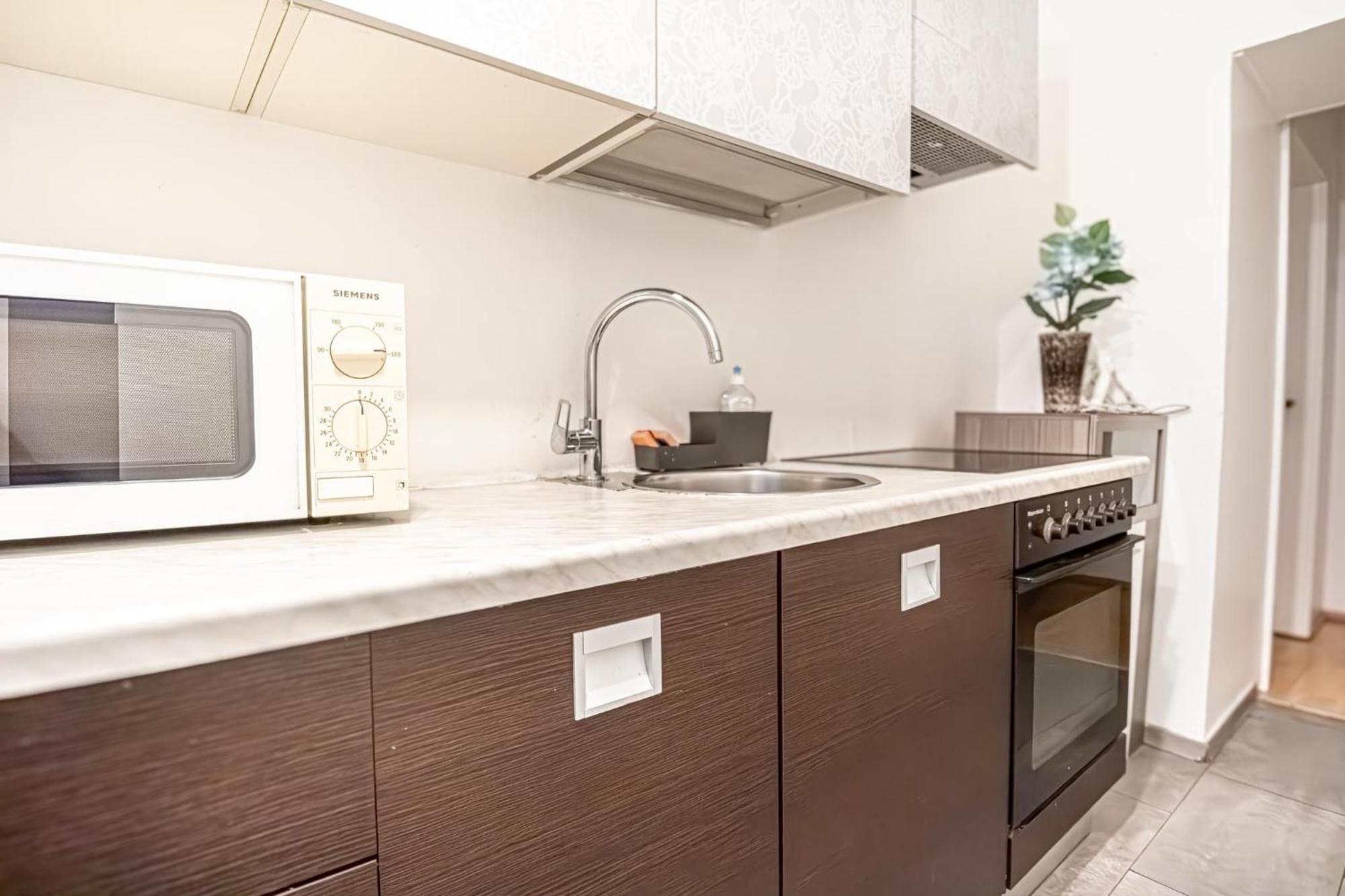 Central Belvedere 3br Shared - 12 Min From City Center * Wien