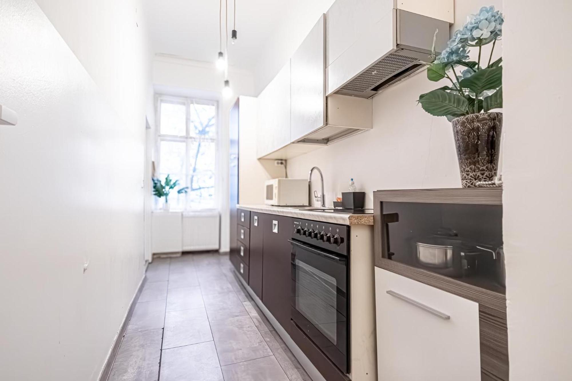 Central Belvedere 3br Shared - 12 Min From City Center