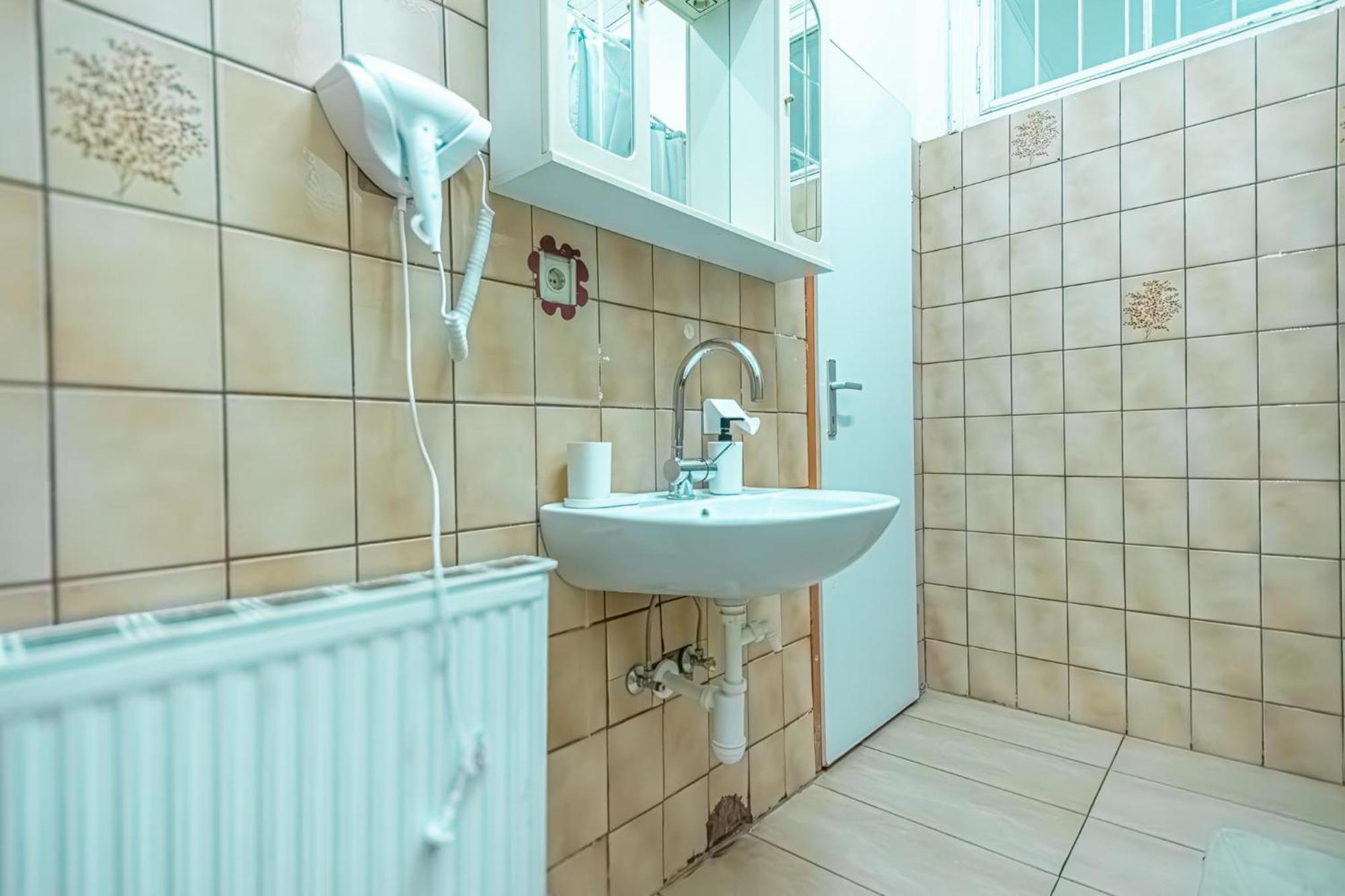 Central Belvedere 3br Shared - 12 Min From City Center * Wien