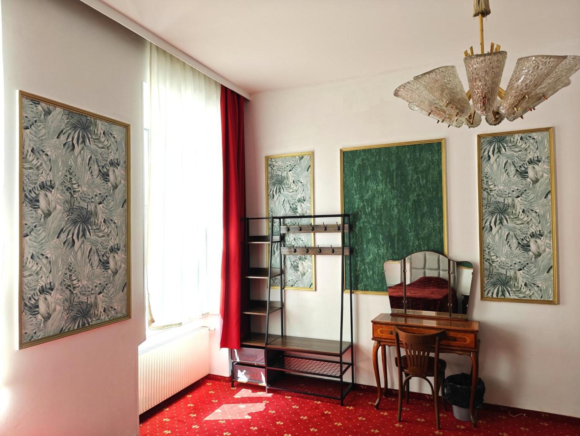 Hotel Viktoria 3*