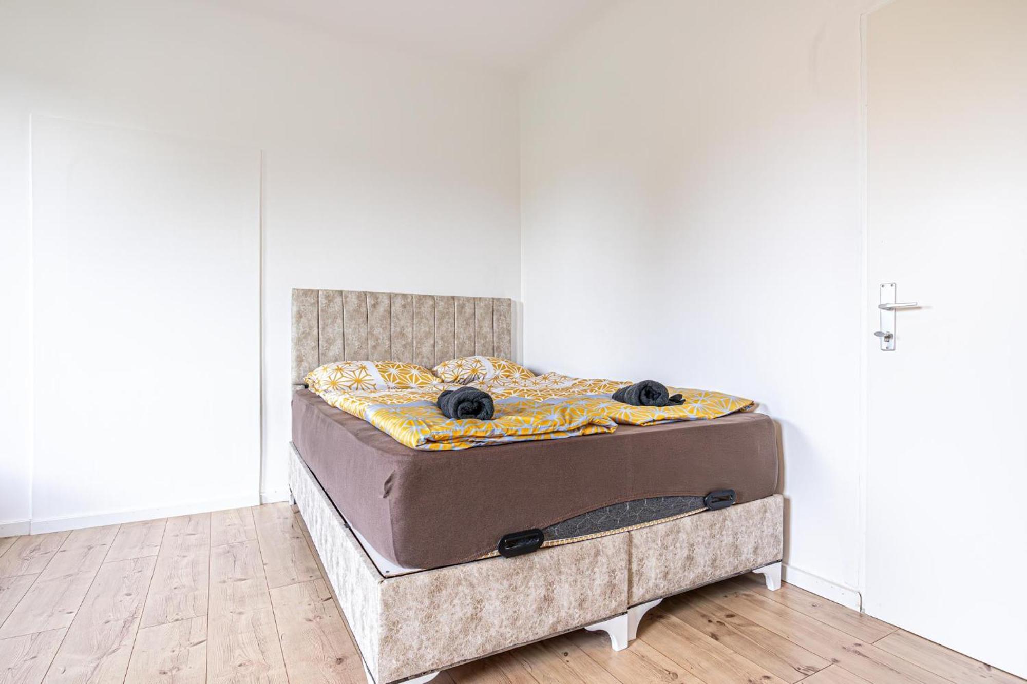 Hostel Comfy In Shared With Terrace And Garden *