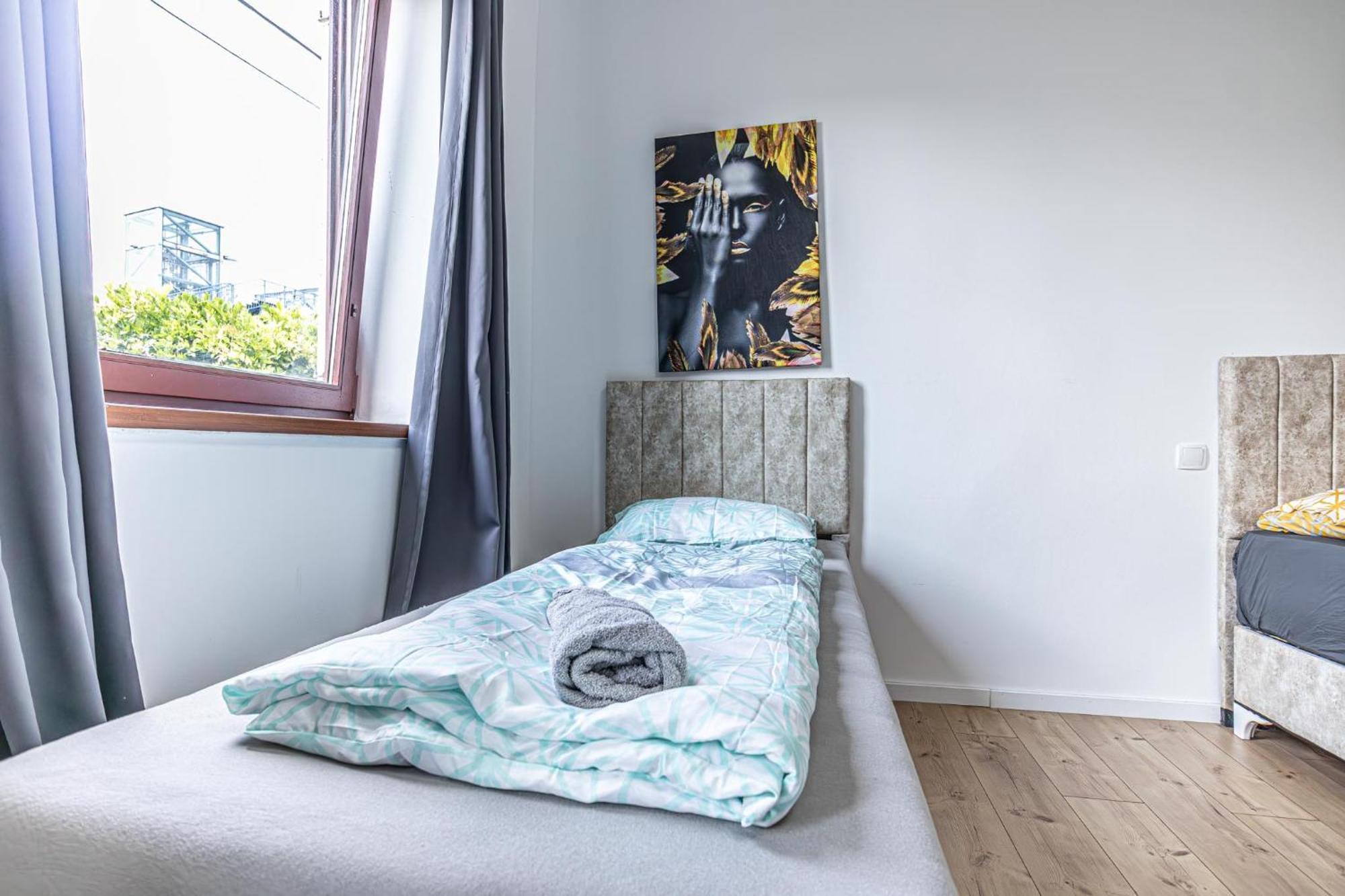 Comfy In Shared With Terrace And Garden Hostel
