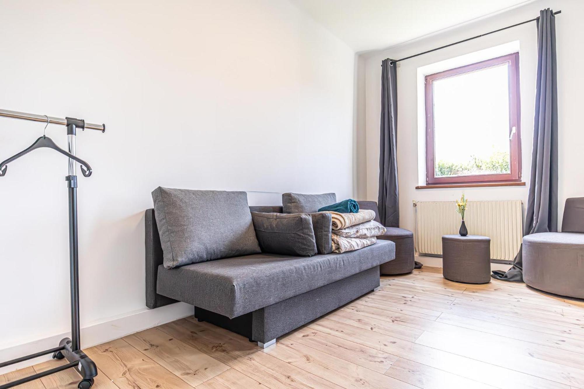 Hostel Comfy In Shared With Terrace And Garden *