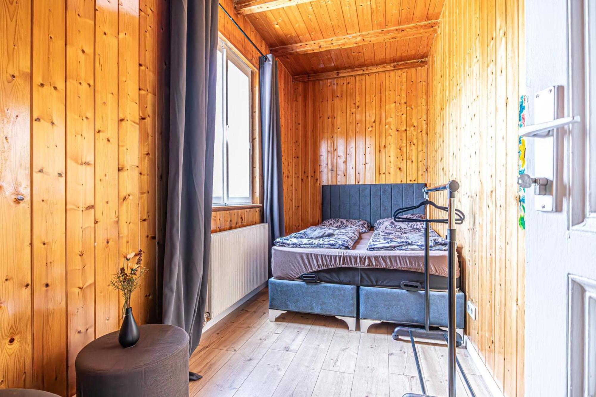 Comfy In Shared With Terrace And Garden Hostel