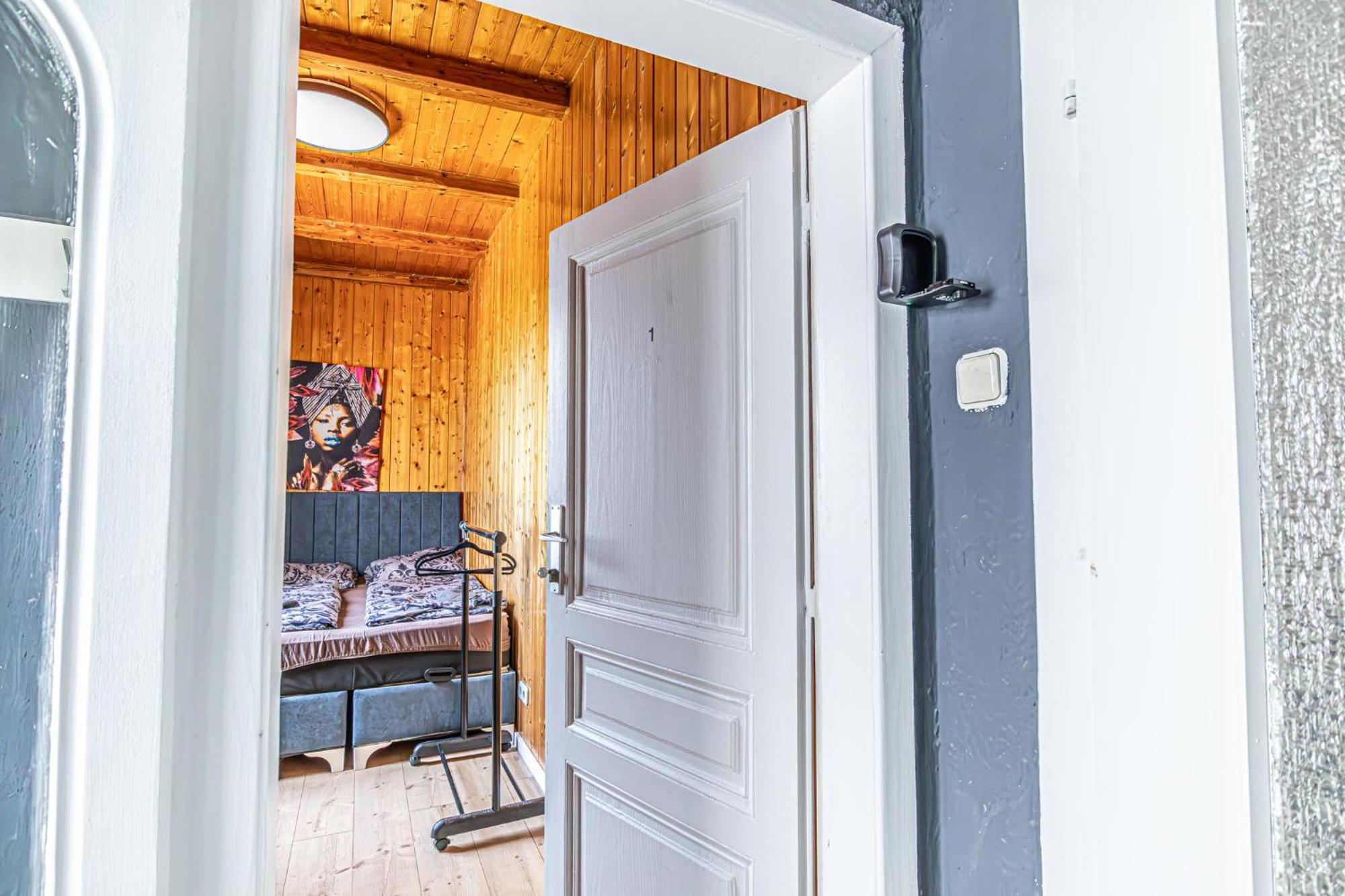 Comfy In Shared With Terrace And Garden Hostel Vienna