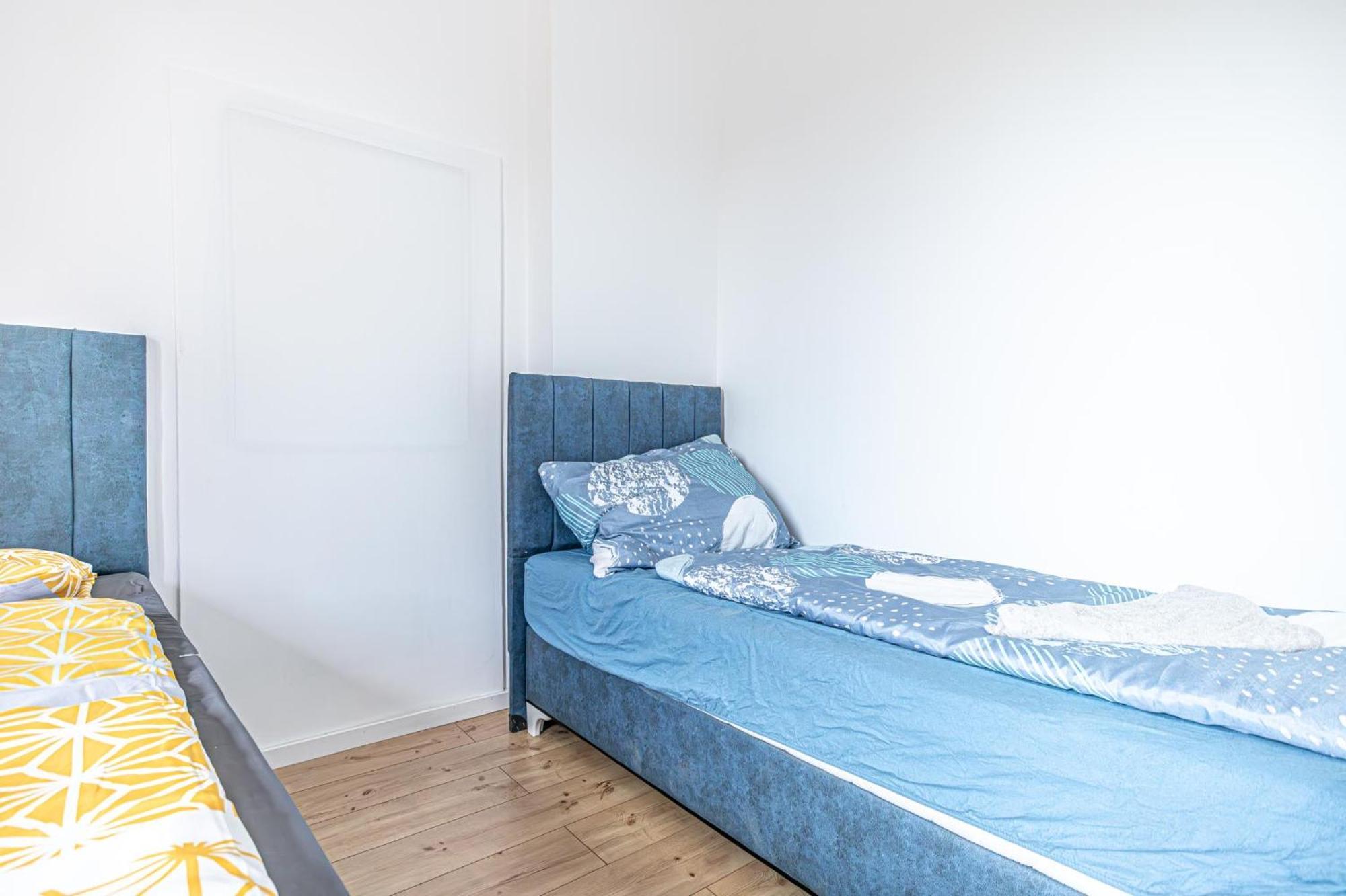 Hostel Comfy In Shared With Terrace And Garden