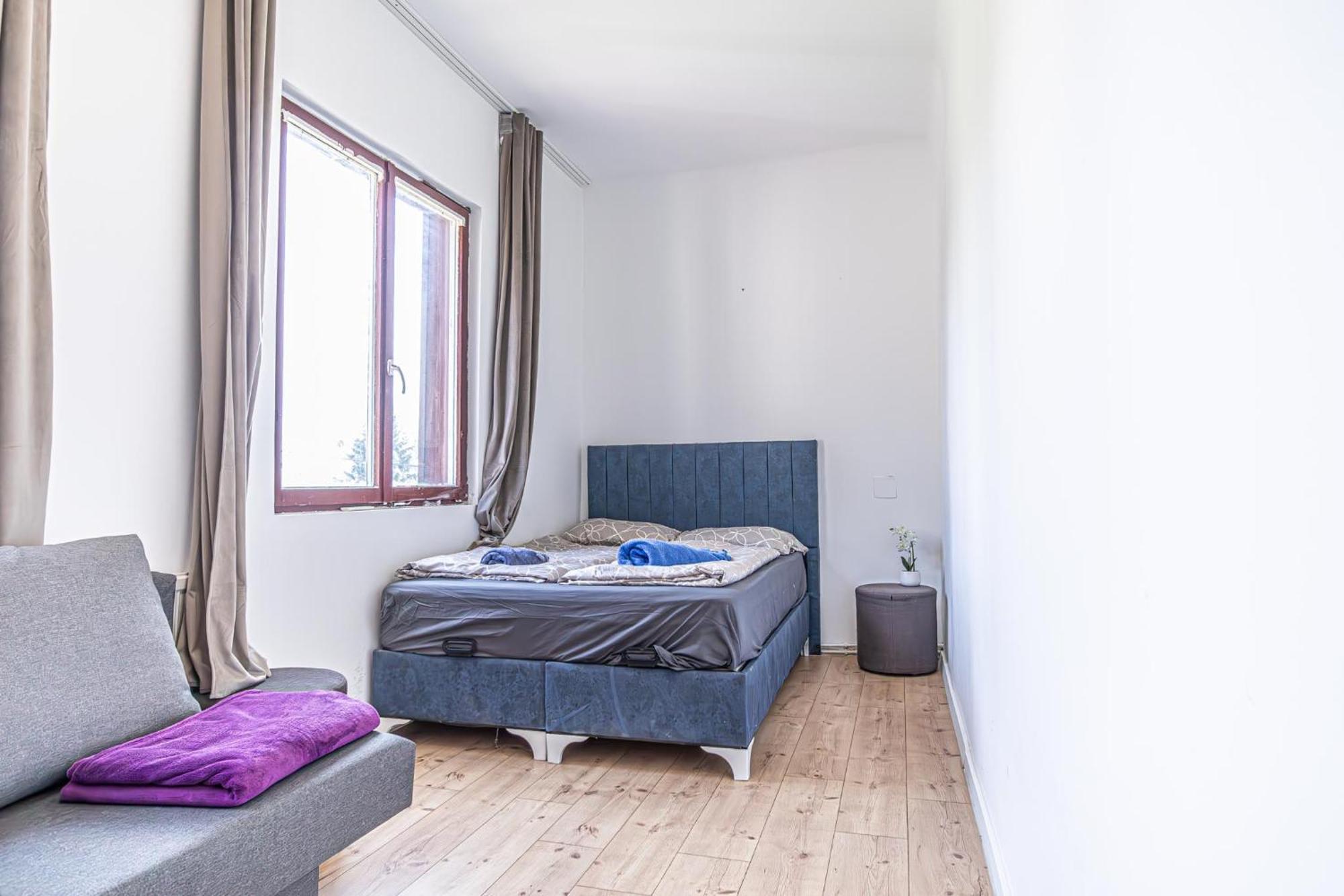Comfy In Shared With Terrace And Garden Hostel