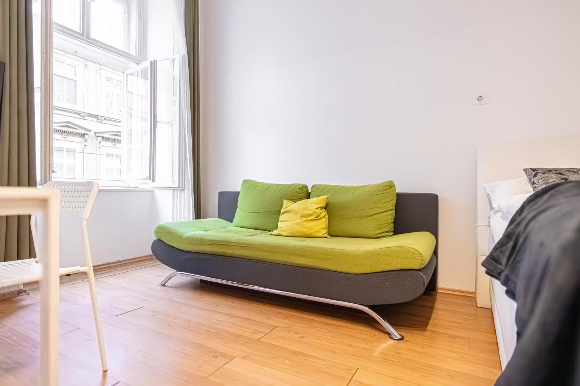 Comfortable 2br Apt Central And Well Connected Wien