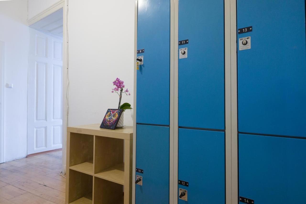 Center Hostel *