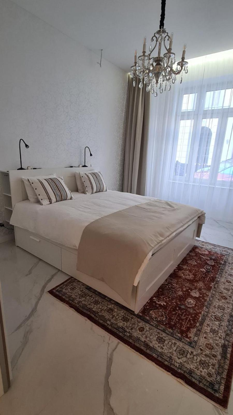 Schoenbrunn Apartment