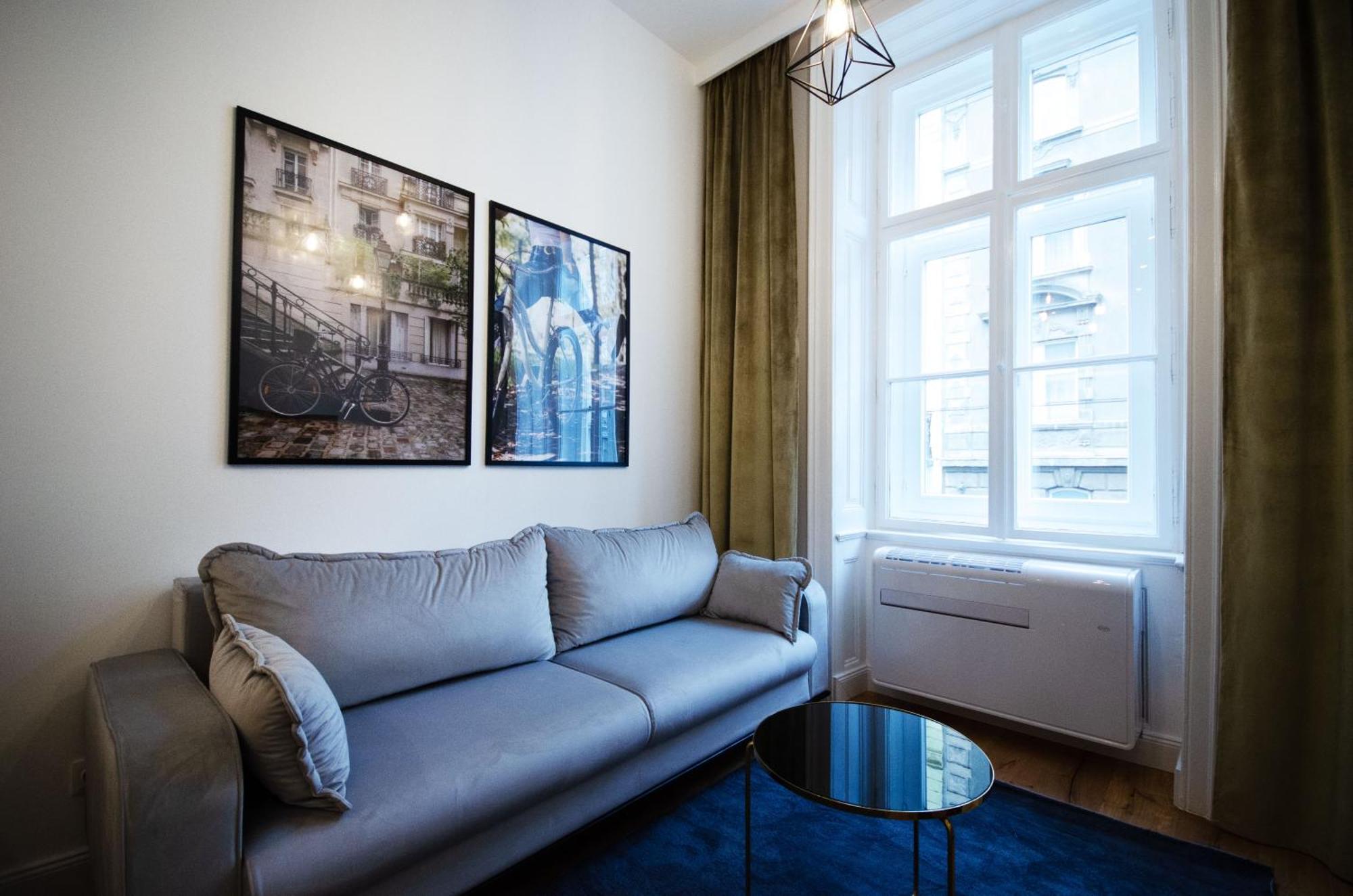Apartment Charming Historical Near Centre *