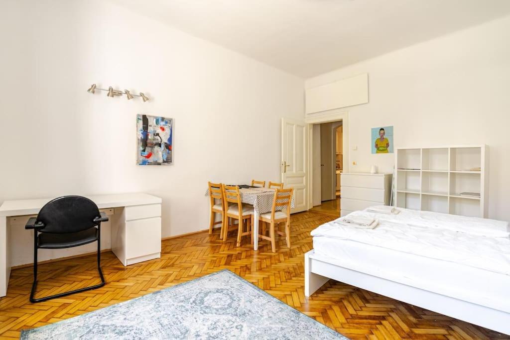 Apartment My *