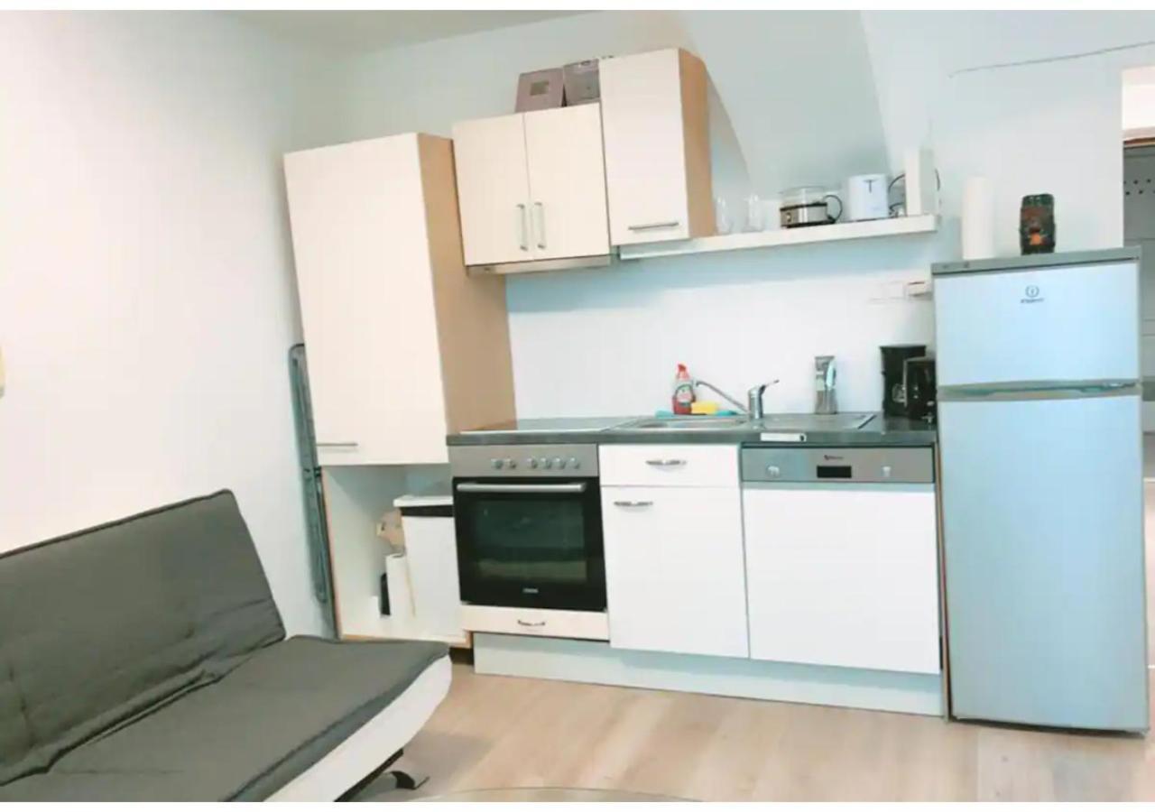 Affordable Free Wifi Near Amusement Park * Vienna