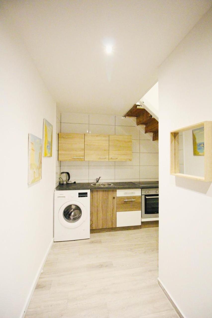 Comfortable In Akh Area Homestay