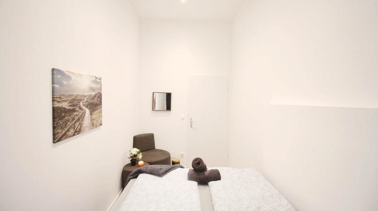 Comfortable In Akh Area Homestay