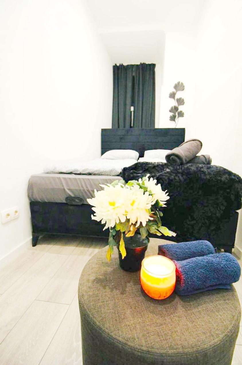 Comfortable In Akh Area Homestay