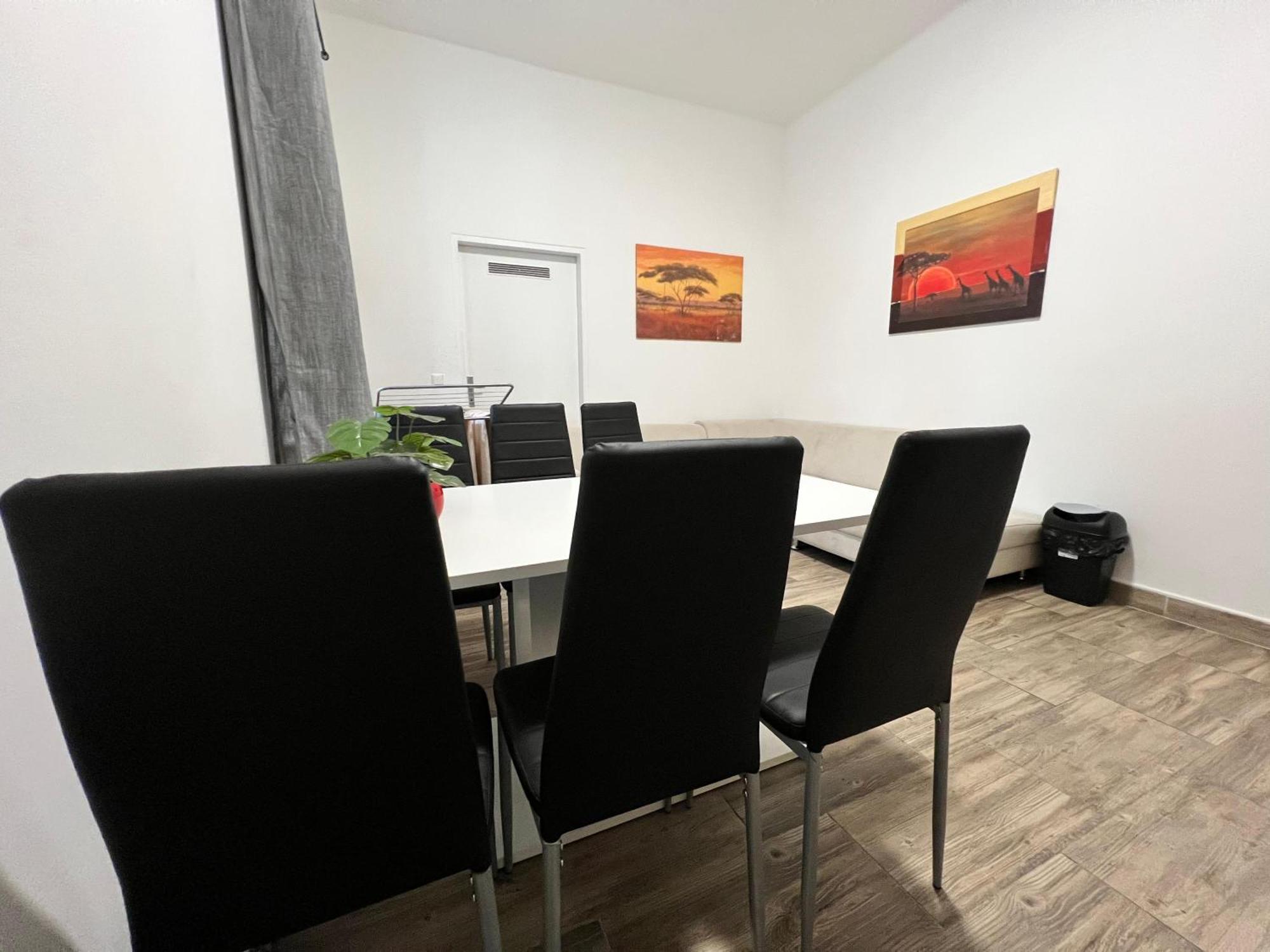 Apartment Affordable 3br Prime Location In